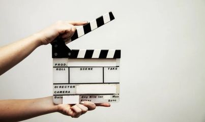 土味兒網劇目入千萬 草根影視創作的崛起與爭議